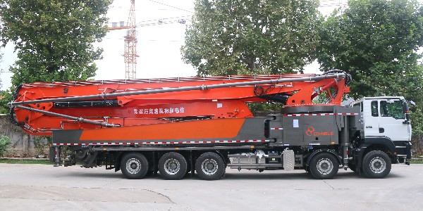 科尼樂70米長臂架泵車，泵送能力強不易堵管