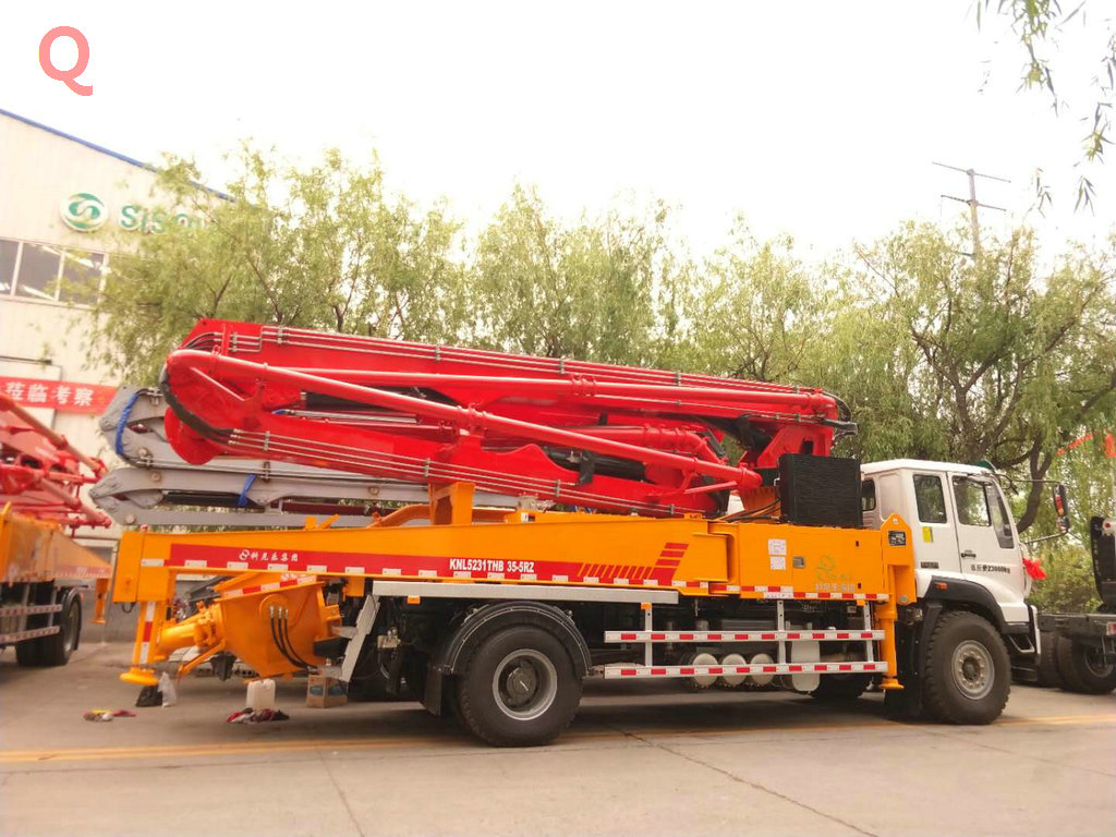小型混凝土泵車，天泵，科尼樂小型泵車，