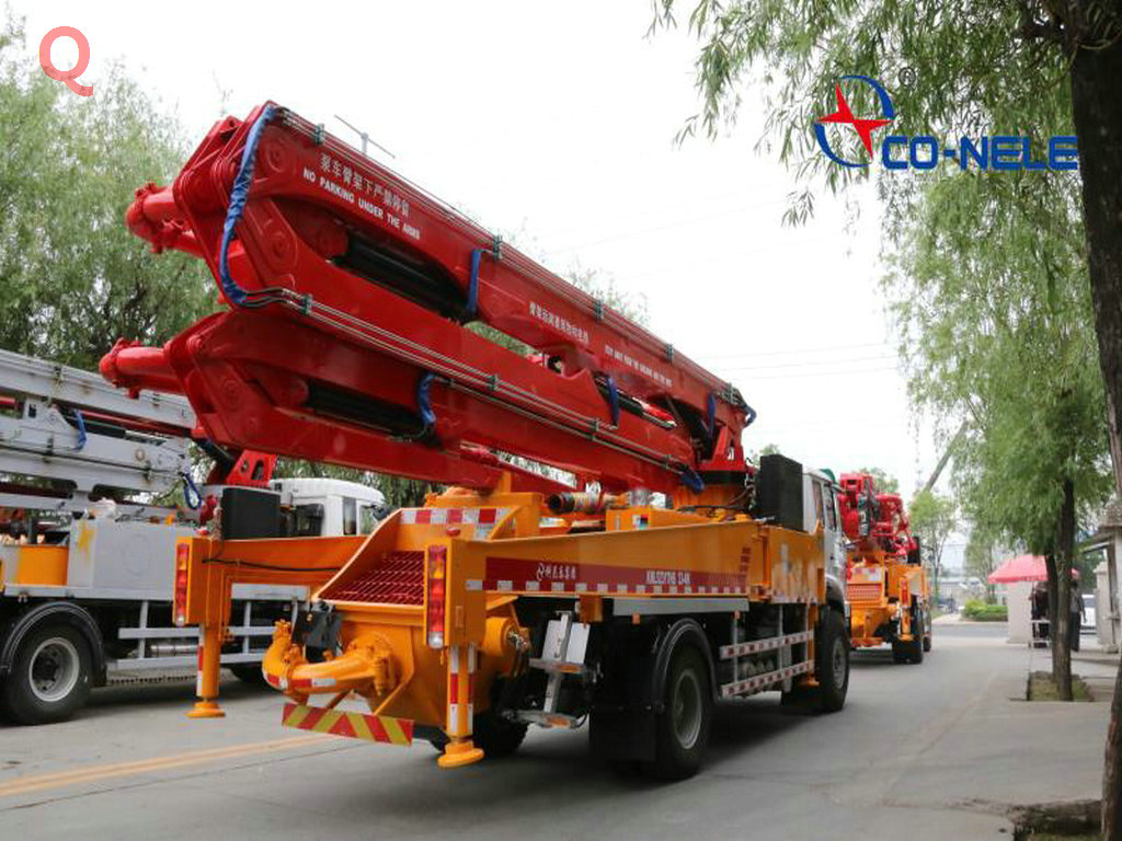 小型混凝土泵車，天泵，小型泵車，混凝土泵車