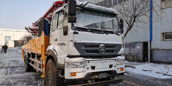 對(duì)于鄉(xiāng)村建設(shè)，如何正確選用混凝土泵車(chē)呢？