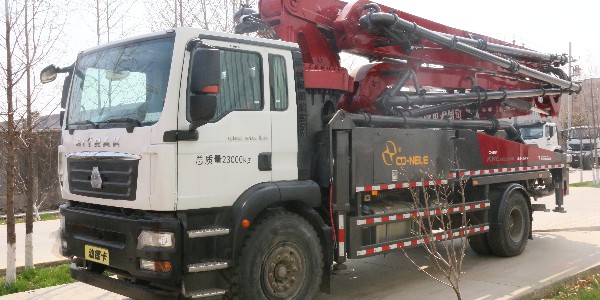 混凝土泵車(chē)是靠什么實(shí)現(xiàn)泵送的？