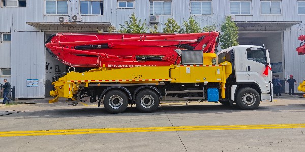 城鄉基建訂單增長，多米段泵車適配各類施工需求