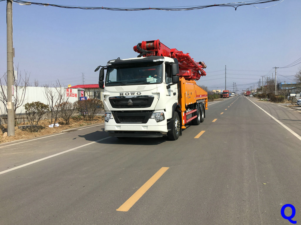 小型混凝土泵車，天泵，小型泵車，混凝土泵車