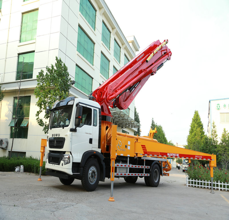 小型混凝土泵車，天泵，小型泵車，混凝土泵車